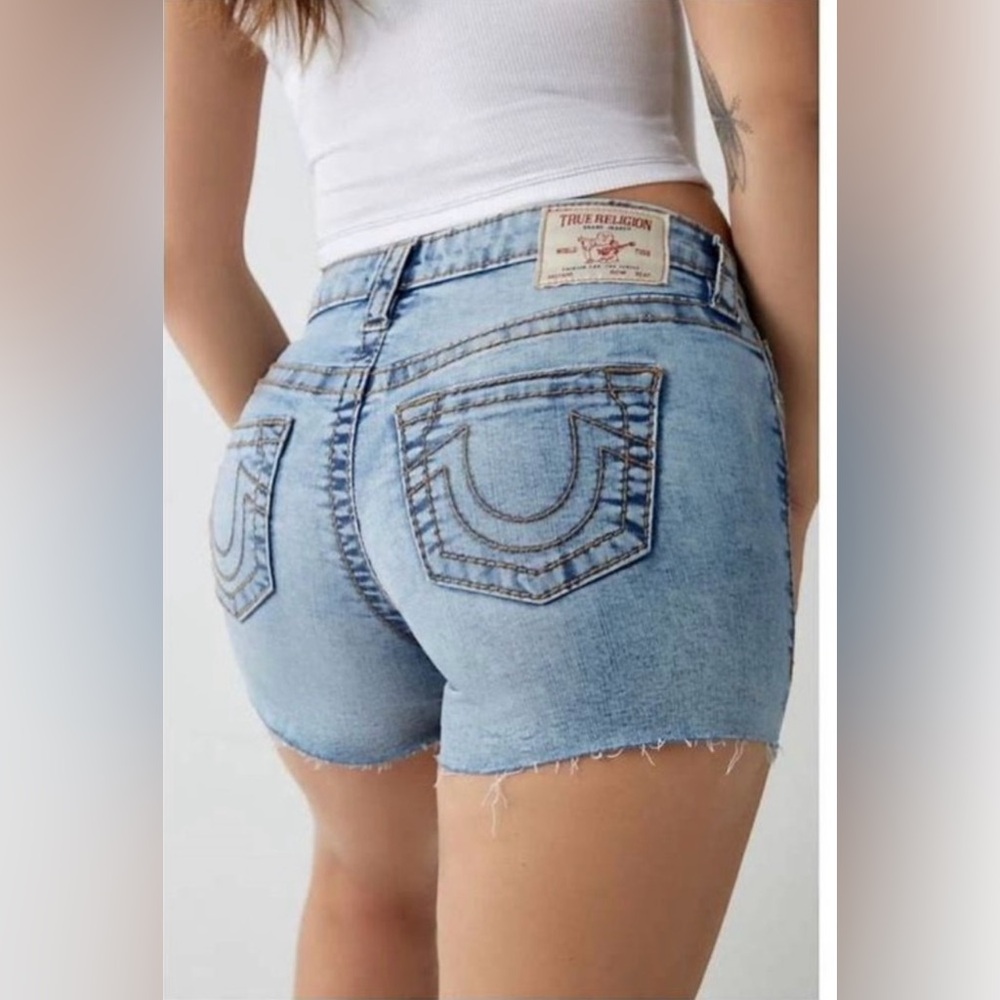 True Religion JAYDE MID RISE FRAYED SHORT